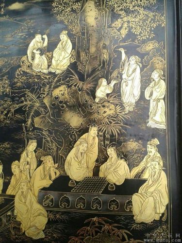 楠木黑底描金人物画