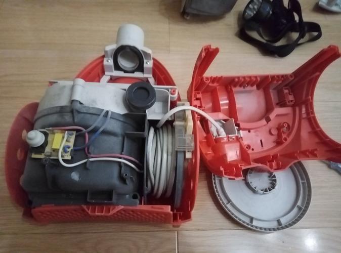 飞利浦吸尘器fc5226拆机教程