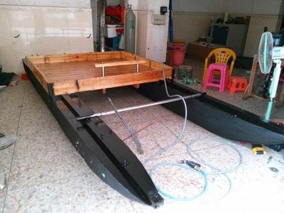 中毒中了,diy条船.出海钓鱼玩.