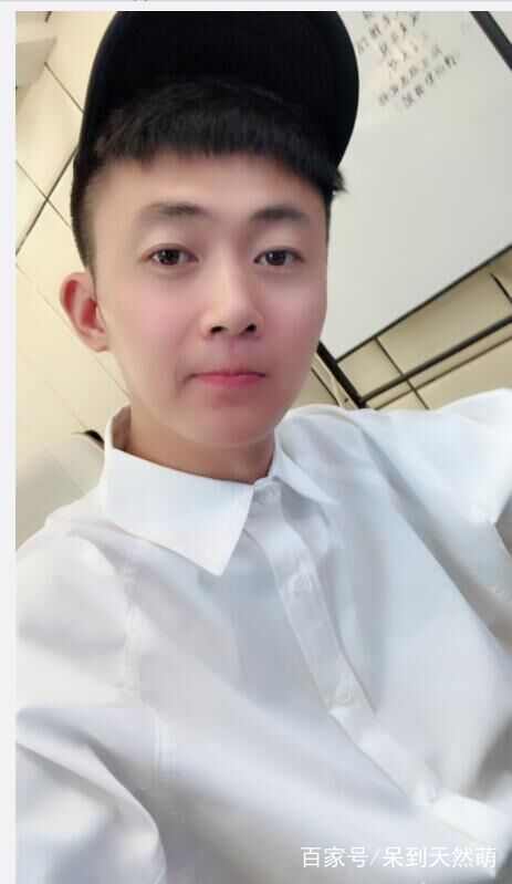 网红浩南为女儿办百天宴!女儿名字却引起网友吐槽:方丈要笑了!