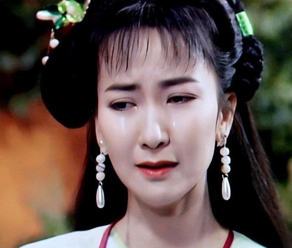 "最美小青"陈美琪,被女星插足致不孕,如今嫁富商领养