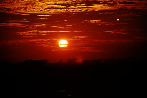 看天边心中最美的云霞,赏远方心中最美的风景,追逐人生清空安宁的