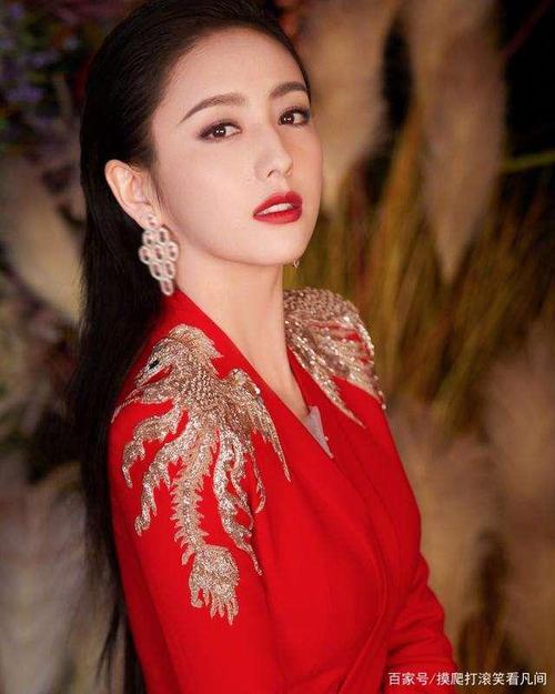 美出天际的佟丽娅,除了出演古装美人,她这个角色更