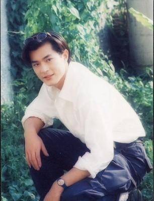 曝光古天乐难得一见的照片,秒杀了多少小鲜肉啊!