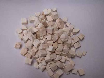 líng 【别名】茯菟,茯灵,茯蕶,伏苓,伏菟,松腴,绛晨伏胎,云苓