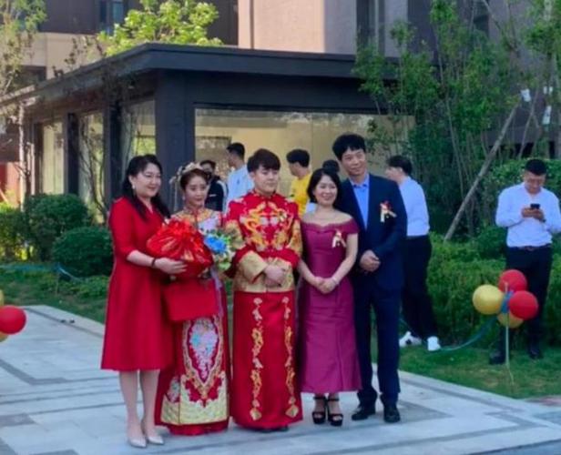 乡村爱情赵四媳妇筱素清个人资料筱素清老公是赵本山的徒弟吗