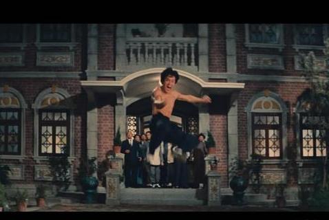 《精武门》为什么要虚构陈真的故事,成龙又一次客串李小龙电影