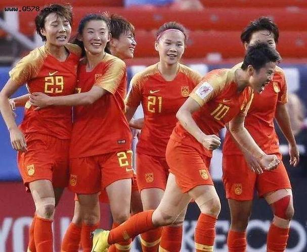 中国女足全名单及飒爽英姿美照集