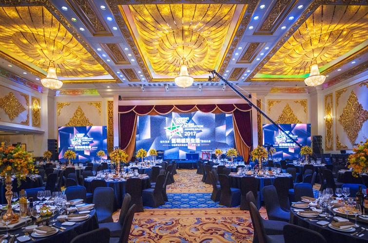 【昆明中维翠湖宾馆_宴会厅婚庆布置】(图)_婚宴布置,婚礼场地布置