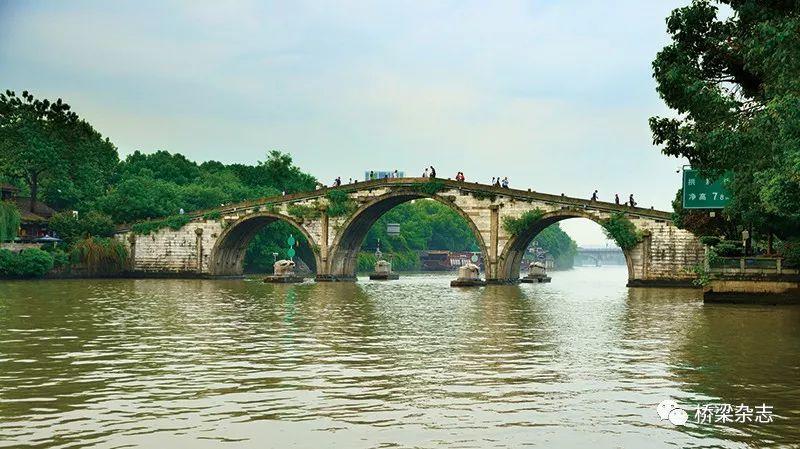 拱宸桥   京杭大运河南起杭州,北至北京,途经今浙江,江苏