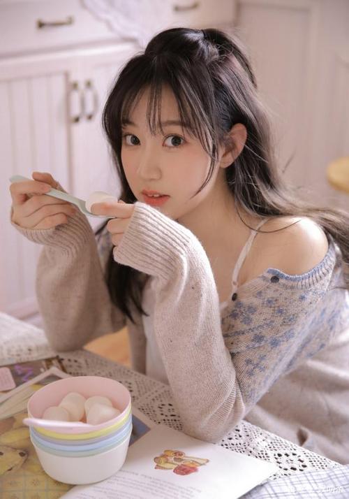 日韩美女:唇红齿白,娇媚可爱