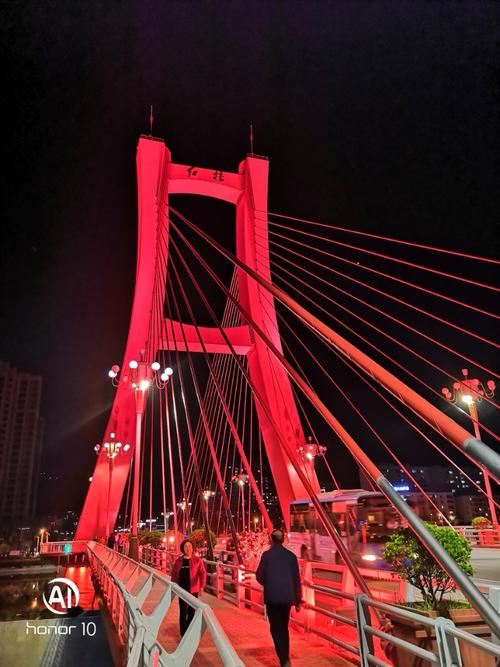 甘肃省天水市红桥夜景很美