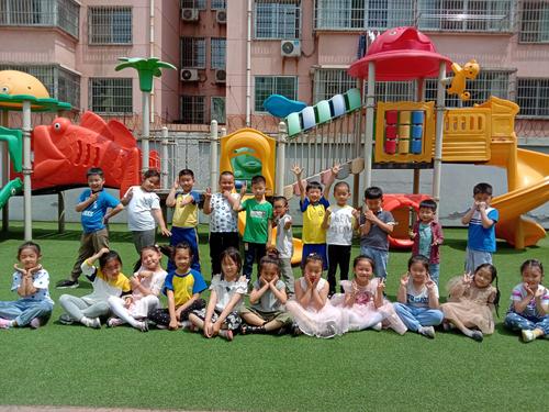 开学啦～愿老师陪伴你们渡过一个难忘的幼儿园时光