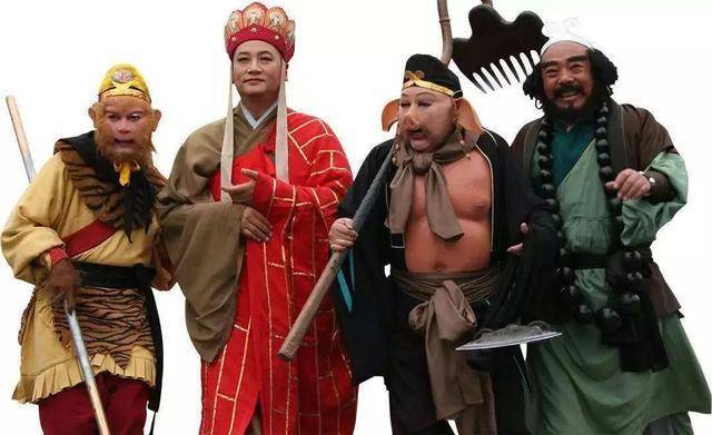 唐僧师徒四人平时穿啥衣服?孙悟空爱穿虎皮裙,猪八戒打扮有个性