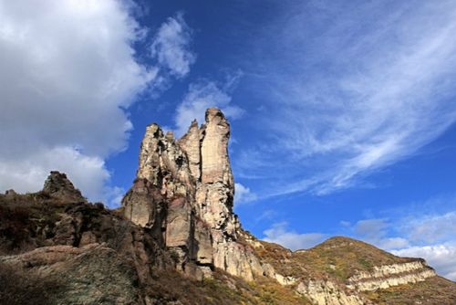 鸡冠山,是河北省承德市区内最高的一座山.