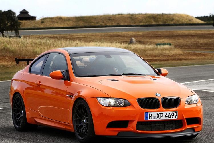 宝马m3双门轿跑车