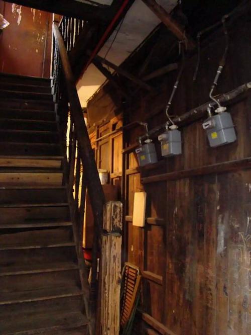 【记忆】螺蛳壳里做道场,从亭子间谈起的里弄轶事