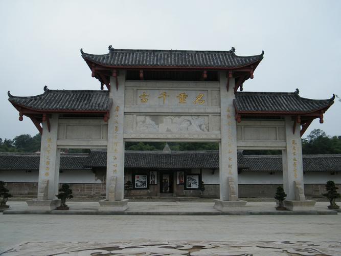 一个古老的大院,罗江范家大院