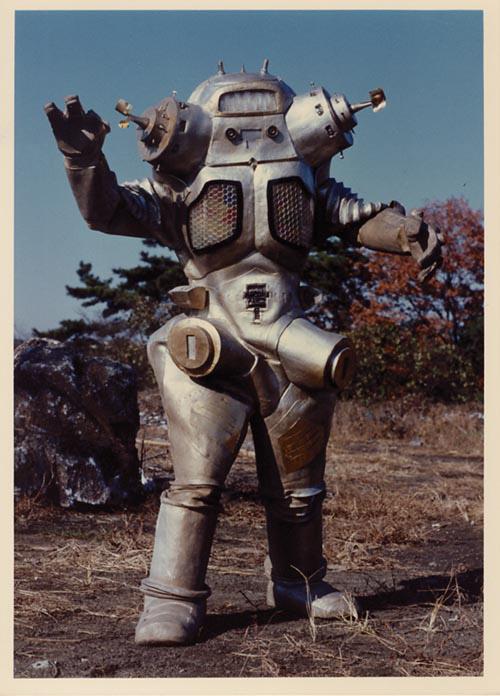 (《奥特警备队向西部进军后篇》) 策略宇宙人 培丹星