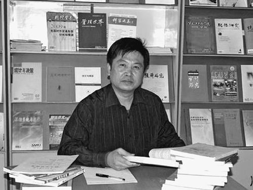 李长青:致力于培养精英人才