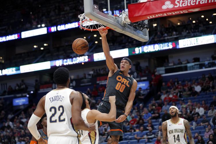 视频>>抡臂大风车威力十足!