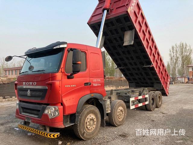 出售18年国五排放豪沃t7前四后八自卸车车厢8米