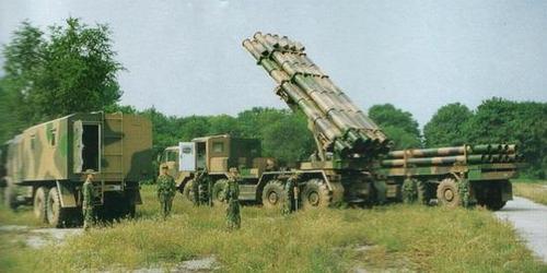 中国a100型300毫米多管火箭炮