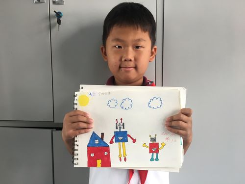 二年级六班《三个好伙伴》