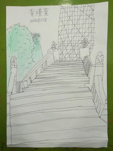 这个画的是有么长的楼梯,楼梯比较大,楼梯直线比较难画直,不过这个