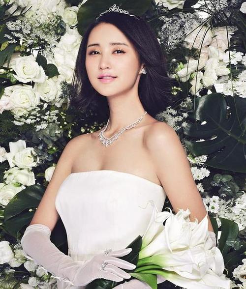 张歆艺pk陈妍希 最美新娘会是谁?