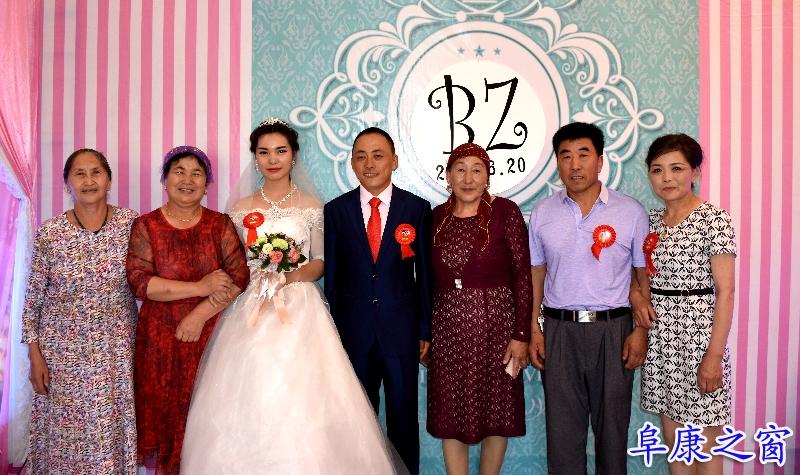 一对汉族新人的哈萨克族婚礼