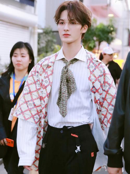 朱正廷