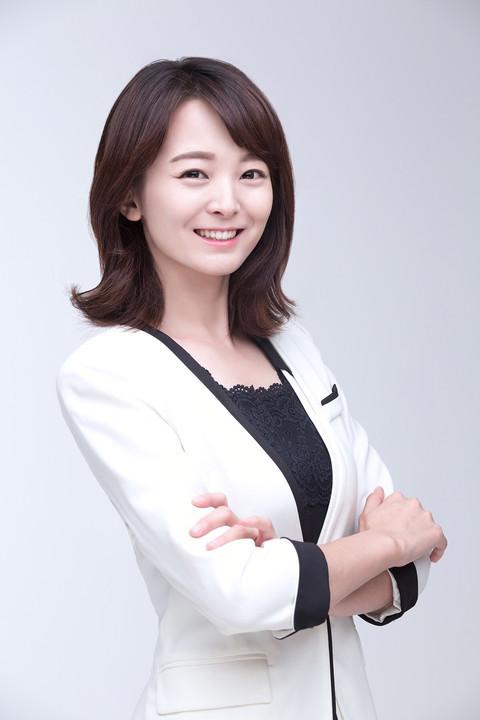 其它 正文 本期诗与远方直播生活为您推荐 由美玲朗诵的《南方的夜》