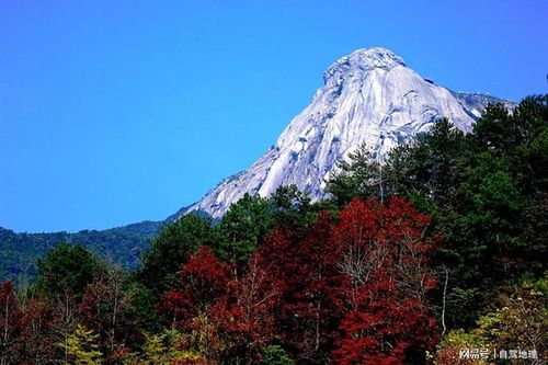 新丰的 云髻山是珠江三角洲最高峰,也是新丰江的源头,她既有南方山水