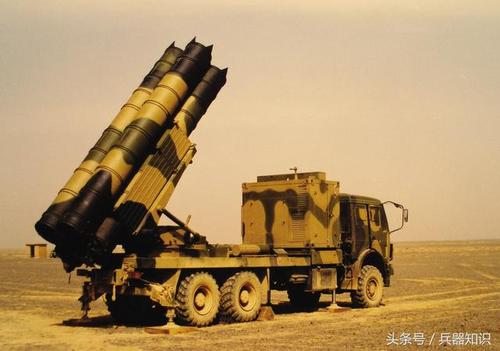 中国卫士火箭炮其中一款射程超过400千米媲美短程弹道导弹