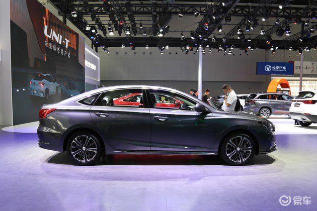 2021广州车展实拍长安新锐程cc蓝鲸版