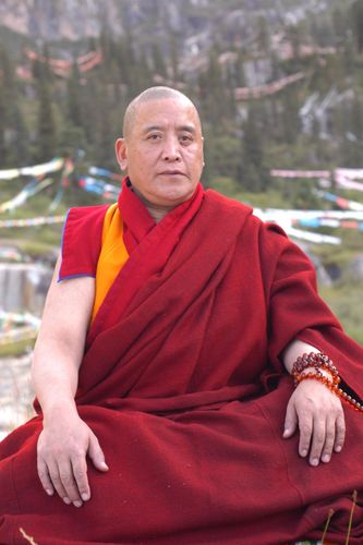 白玛格桑法王呼吁大家多念不动佛礼赞文和不动佛心咒