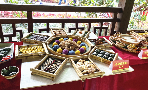 欢歌起舞迎佳节2021壮族三月三八桂嘉年华开幕