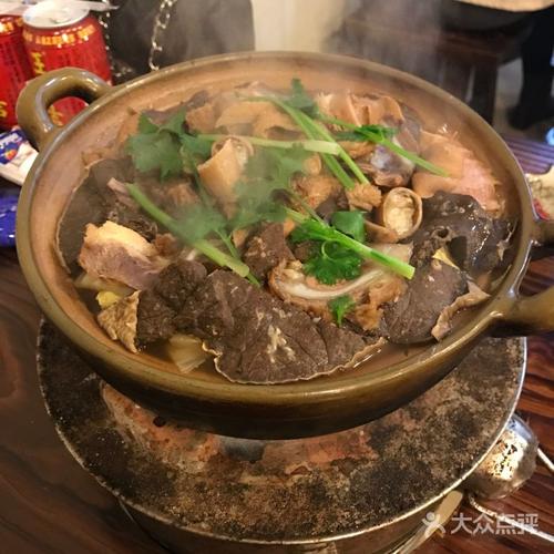 牛杂煲炭炉牛杂图片 - 第1张