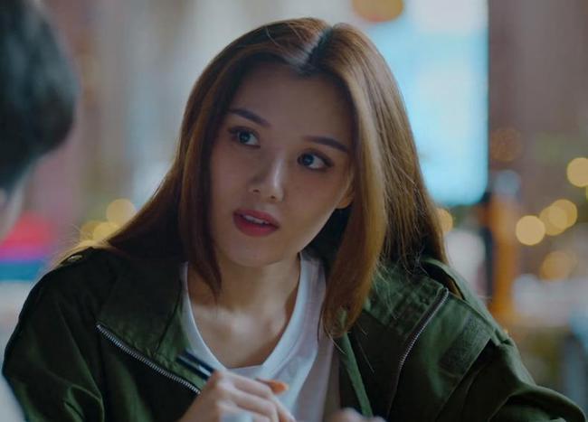 《心里有数》上映,喜剧人组团狂扇何欢,构思很有趣!