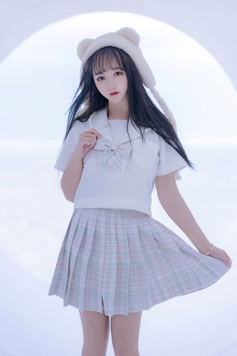 美女cosplay|过期米线线喵-天台jk