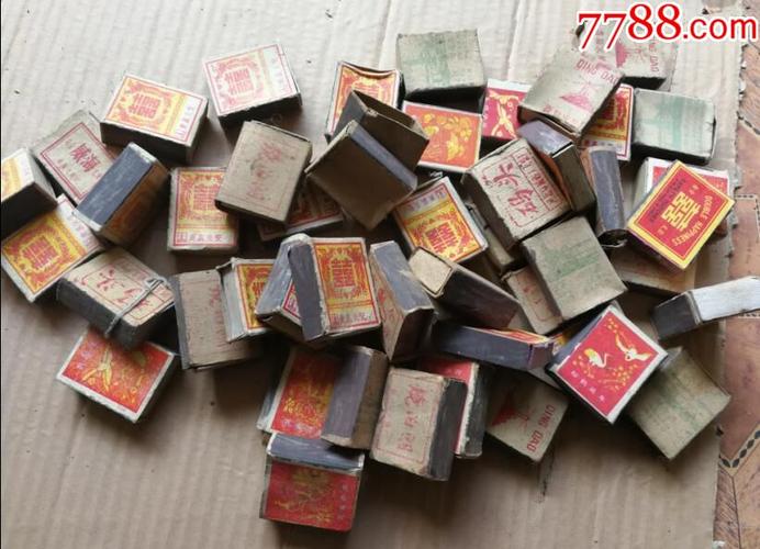 特价处理一堆火柴盒共48个共100元包老怀旧火花收藏