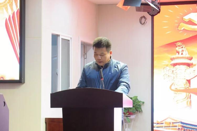 激励广大党员发扬讲奉献,有作为,勇担当精神,12月7日,在新建二中多