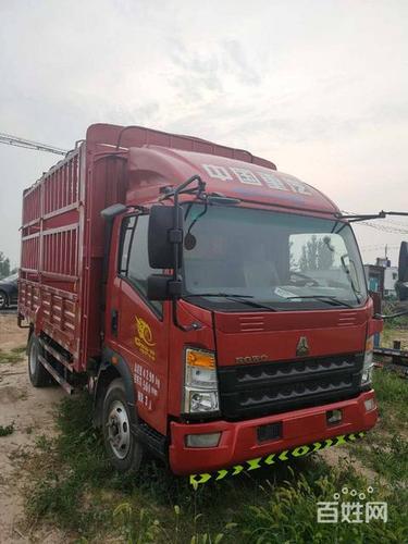 4.2米高栏二手豪沃重汽小货车 国五 825轮胎