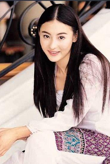 张柏芝示范辣妈发型 瞬间变身时尚妈妈