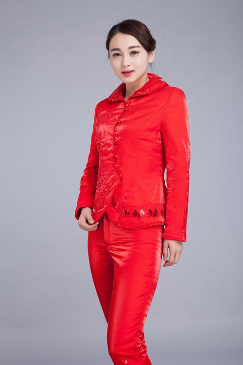 共731 件新娘红棉袄相关商品