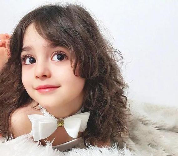 中国夫妇生出混血婴儿,数次鉴定都为亲生,姥姥无奈