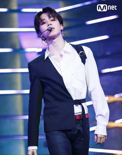 朴智旻的每一个眼神里都有一个故事