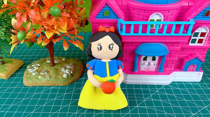 4简单美丽的白雪公主粘土教程  06:58  来源:好看视频-美丽的白雪公主