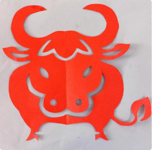动物牛的剪纸步骤
